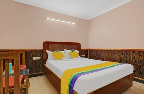 Thalayathimund Hotel | Itsy Hotels Rain Forest, 1 km from Rose Garden