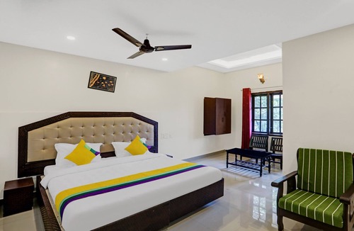 Stuart Hill Hotel | Itsy Hotels Regalia Grand, 500 Mtrs From Madikeri Fort