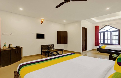 Stuart Hill Hotel | Itsy Hotels Regalia Grand, 500 Mtrs From Madikeri Fort