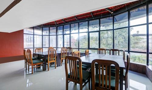 Mahadevpet Hotel | Itsy Hotels Regalia Grand, 500 Mtrs From Madikeri Fort
