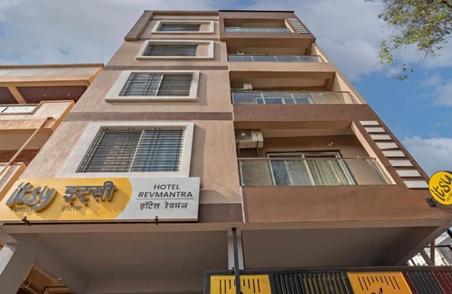 Kharadi Hotel | Itsy Hotels Revmantra