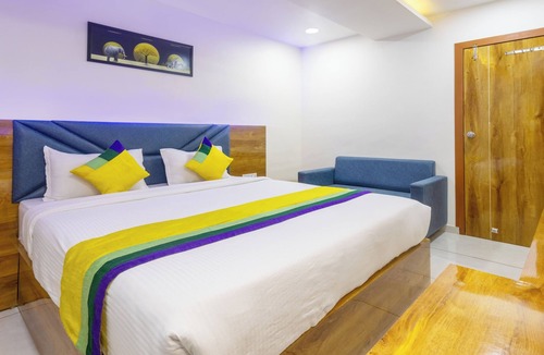 Ahmedabad Hotel | Itsy Hotels Signature, Nehru Nagar