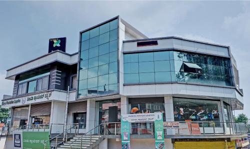 Suntikoppa Hotel | Itsy Hotels Vijaya Comforts, With Bar & Restaurant