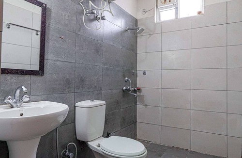 Shyamkhet Cottage | IVA 1 BHK - w/Wi-Fi, Kitchen, Food, Balcony, Garden