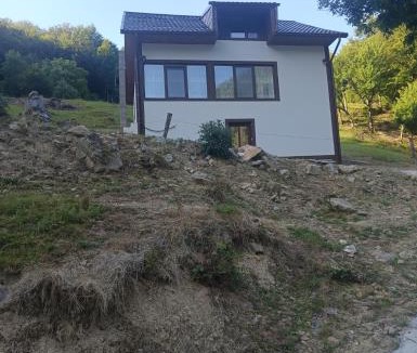 Domasnea House | Ivan's House Cornereva
