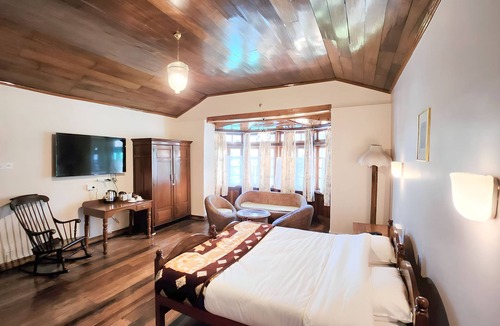 Darjeeling Hotel | Ivanhoe Hotel A Heritage Property