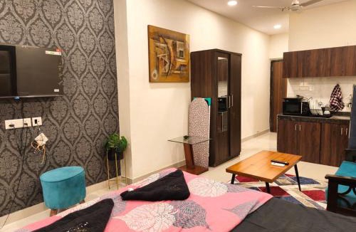 Jogeshwari West Apartment | Ivy Good Vibes 302 C-Wing Oshiwara Mumbai