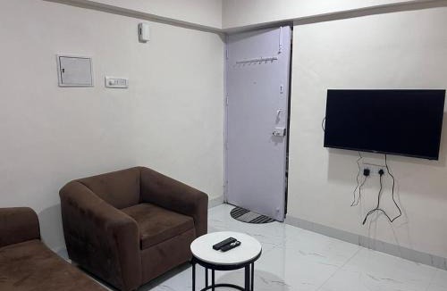 Malad West Apartment | Ivy Palm Vista 002 Near Infinity Mall Malad