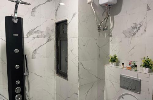 Andheri West Apartment | Ivy Splendour Private Studio B, Oshiwara