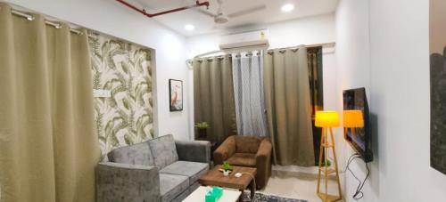 Goregaon West Apartment | Ivy Urban Cozy 401 Private 1Bhk 3 Min Nesco
