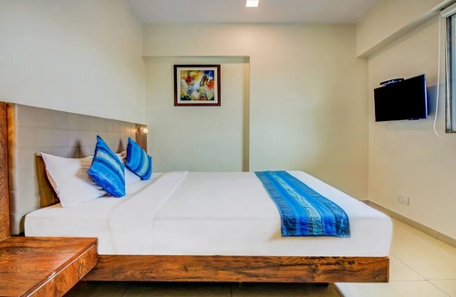 Jogeshwari West Hotel | J Hotel and Banquets