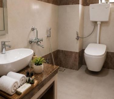 Thane West House | Jacuzzi Villa with Swimming pool