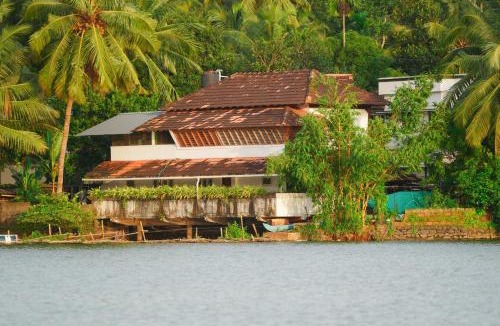Kozhikode House | Jaladhija - Lakeview Homestay