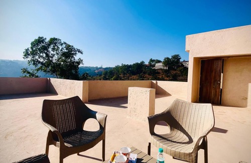Mahabaleshwar Villa | JARDIN VILLA a 4BHK villa w/INFINITY POOL/180° VALLEY VIEW/PLAY AREA
