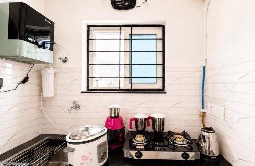 Hyderabad Apartment | Jaya's Cozy Studio flat, Near HITEC City and Kondapur