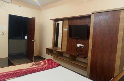 Bhadrachalam Apartment | Jaya SriRama Lodge