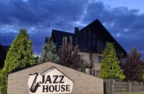 Gura Humorului Apartment | JAZZ HOUSE- The Blue Note Suite