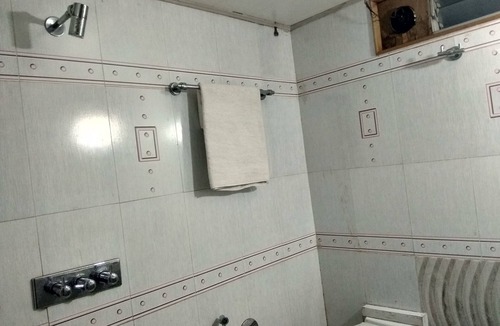 Hingana Hotel | JK Rooms 122 Shaheen Lodging & Boarding