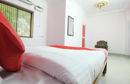 Thirunallar House | JMS Guest House