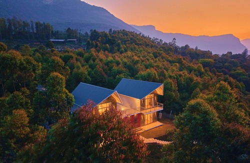 Devikolam Villa | Jose Villa Kanthalloor by VOYE HOMES
