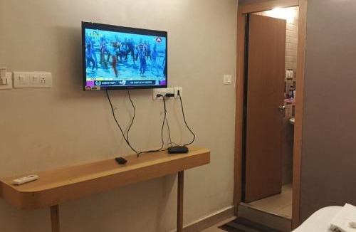 Bhowanipore Hotel | Jumbo Stay Bhawanipur