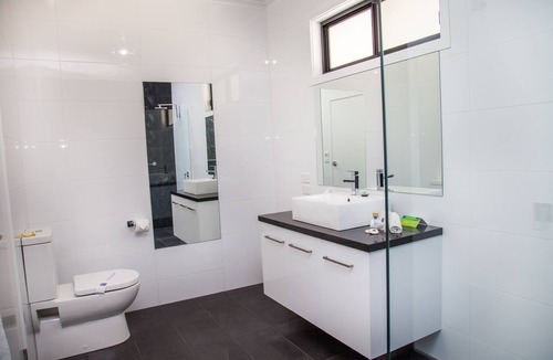 Maryborough Hotel | Junction Motel, Maryborough
