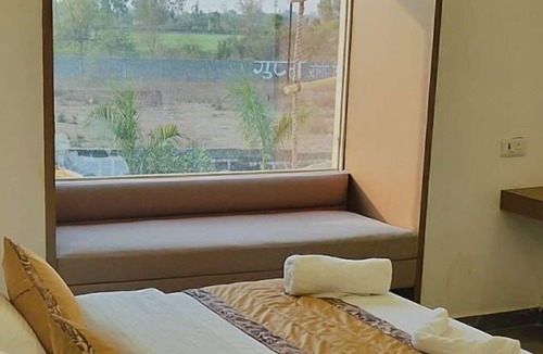 Jhansi Hotel | Jungle Safari by K3 Club And Resort