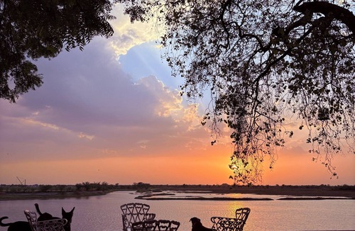 Sarwar Villa | Junia Bagh A Lakeside Homestay