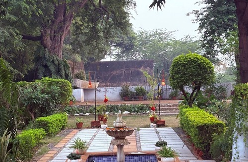 Sarwar Villa | Junia Bagh A Lakeside Homestay