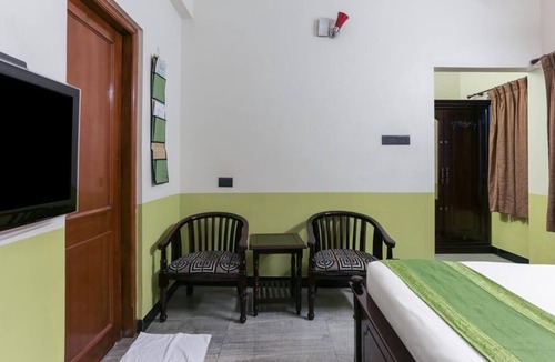 Madurai Main Hotel | Just 90fts near to the Meenakshi Temple, Madurai