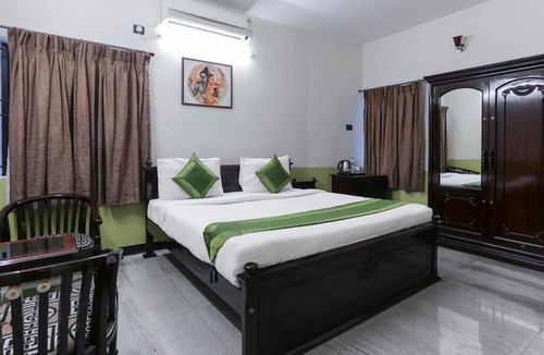 Madurai Main Hotel | Just 90fts near to the Meenakshi Temple, Madurai