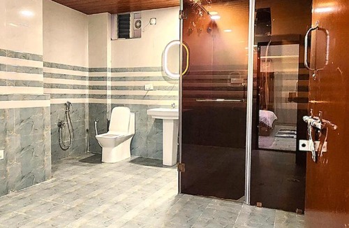 Miyapur Hotel | Just Launched Spacious Aesthetic Boutique Room in Miyapur