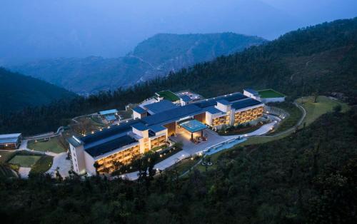 Mussoorie Hotel | JW Marriott Mussoorie Walnut Grove Resort & Spa