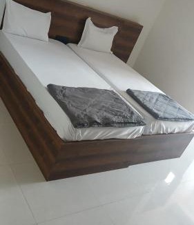Atmakur Hotel | K P M Lodge