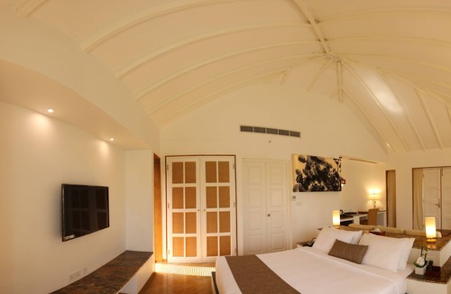 Koonimedu Hotel | K Resort