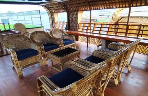 Mullakkal Boat Rental | Kalappura Houseboats & Tours
