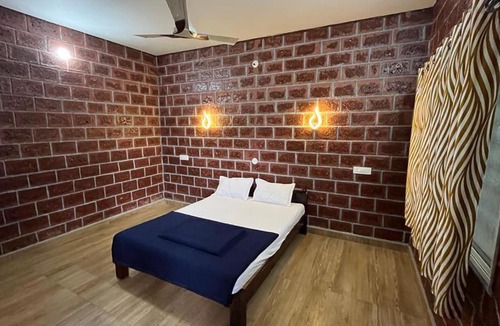 Dandeli House | Kali river point