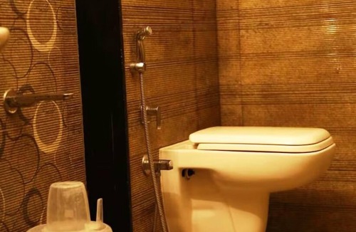 Yadiyur Hotel | Kalinga Tavern Residency