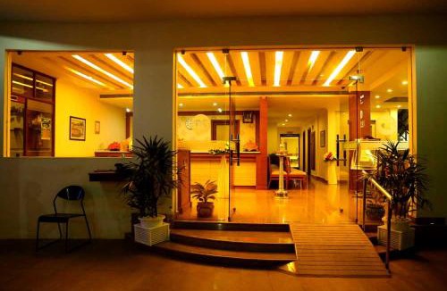 Irinjalakuda Hotel | Kallada hotels