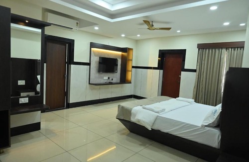 Murudeshwara Hotel | Kamath Yatri Nivas Plus