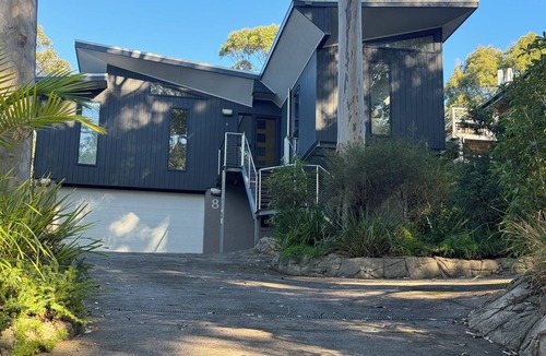 Long Beach House | Karana Beach House - a serene coastal haven just a 2-minute walk from the beach.