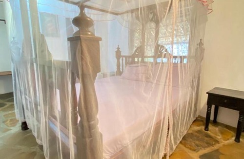 Malindi Apartment | Karibuni, Villa 107, Beachfront Stay with Restaurant, Pool & Bar