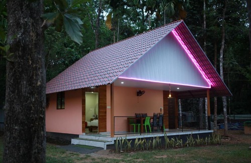Perumbavoor Resort | Karingens Resort