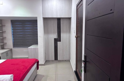 Thekkumbhagam Hotel | Karmaliz Casa Del Lake
