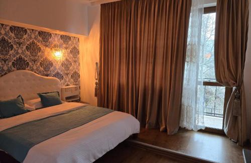Piatra Neamt House | Karmia Boutique