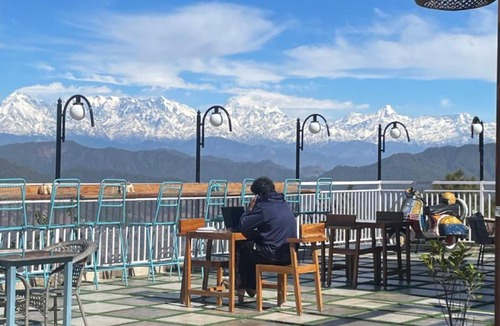 Almora Hotel | Kasar Himalaya Holiday Resort, Binsar Rd