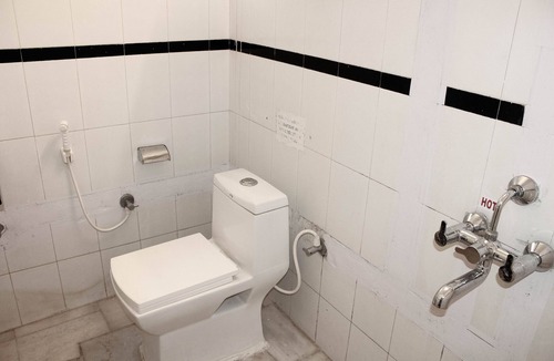 Mysore Bed & Breakfast | Kaveri Hotel B&B/Guesthouse