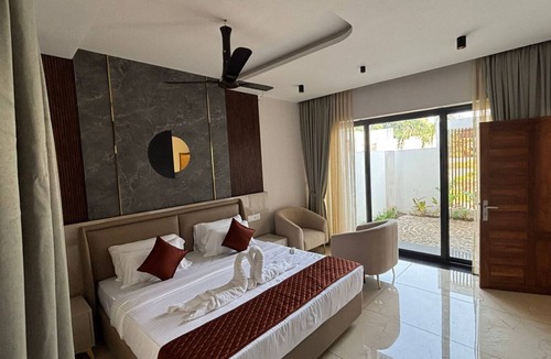 Quilon Resort | Kaveri Pool Pavilion