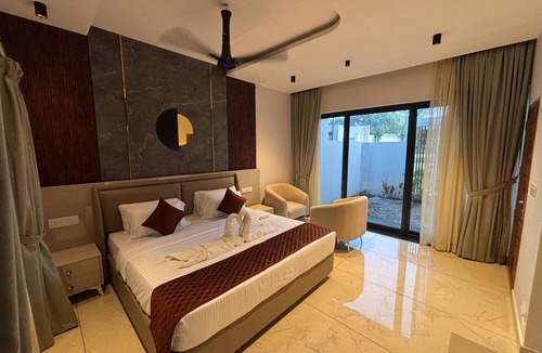 Quilon Resort | Kaveri Pool Pavilion