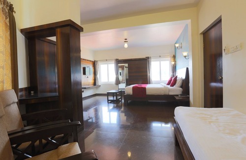 Kandal Hotel | Kemp's Cave